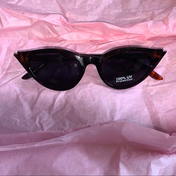 Sunglasses - Picture 2 of 4